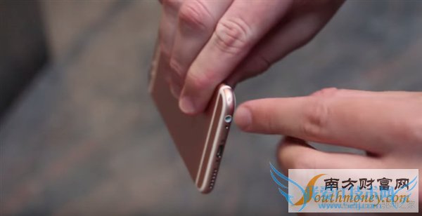 iPhone 6s、6s Plus玫瑰金天下第一摔!结局惊呆了