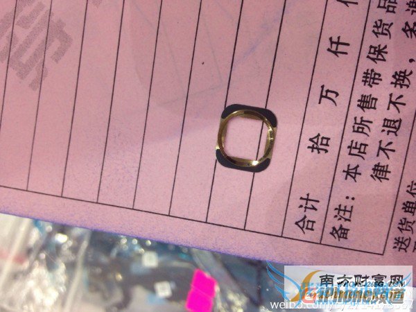 疑似玫瑰金iPhone6S摄像头配件曝光