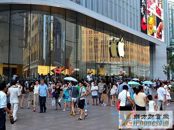 人民币贬值或导致苹果提高iPhone中国售价