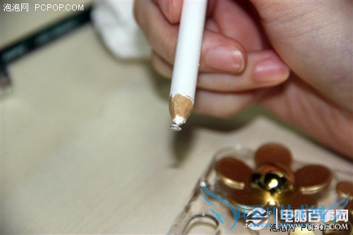 给iPhone做件衣裳 diy水钻手机壳教程