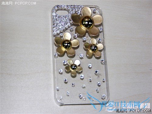 给iPhone做件衣裳 DIY手机壳贴钻教程
