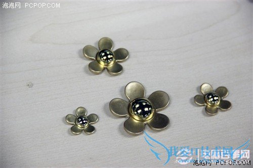 给iPhone做件衣裳 diy水钻手机壳教程