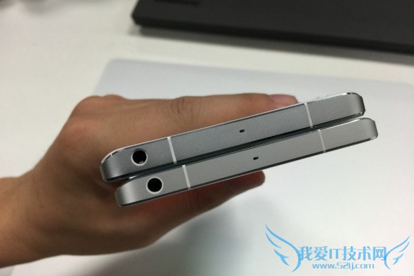 真假小米Note机身底部对比