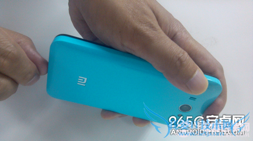 怎么打开小米2手机后盖