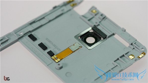 闪光灯和镜头保护玻璃特写