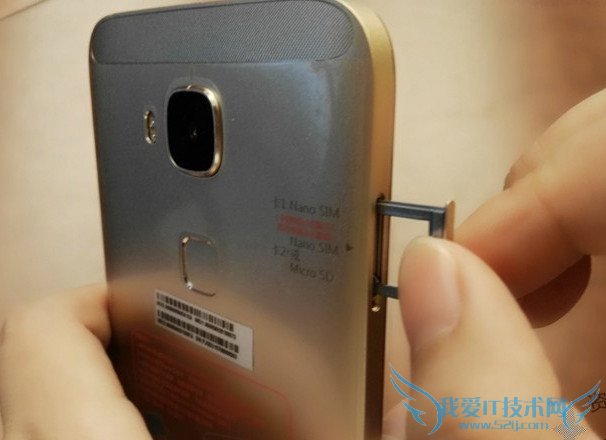 华为G7 plus怎么装sim卡 华为G7 Plus装SIM卡教程