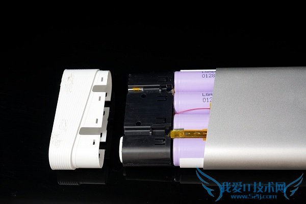 乐视超级移动电源怎么拆机 13400mAh乐视移动电源拆解教程