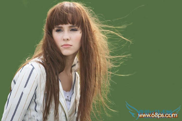实用抠图教程:利用抽出及通道完美的抠出头发散乱的外景人物