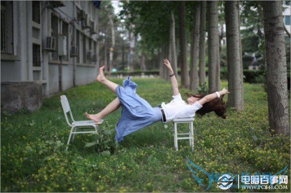 Photoshop打造反重力跌落少女效果