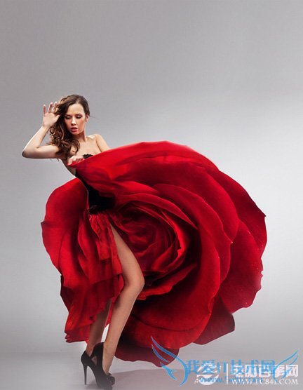 Photoshop制作非常有张力的流体美女海报