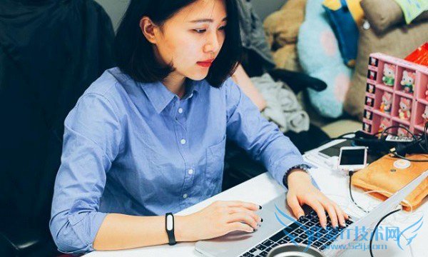 小米手环光感版怎么样 小米手环新版老版区别