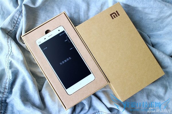 小米4白色版开箱
