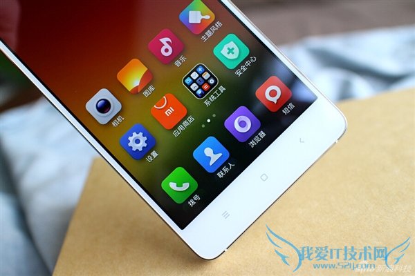 图为小米4白色版应用界面