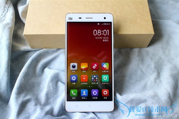 小米4白色版真机图赏