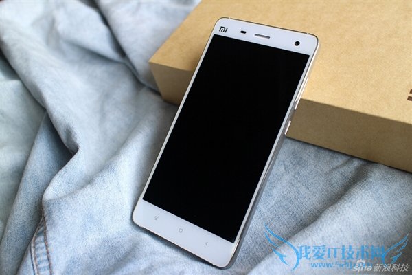 小米4白色版真机图赏4