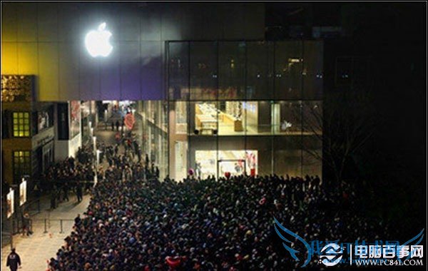 没日没夜排队的黄牛们