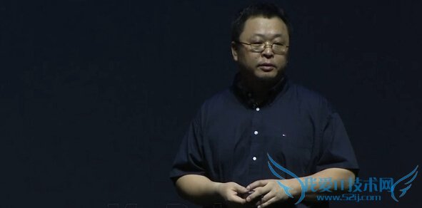 锤子坚果手机发布会全程视频:听老罗讲相声