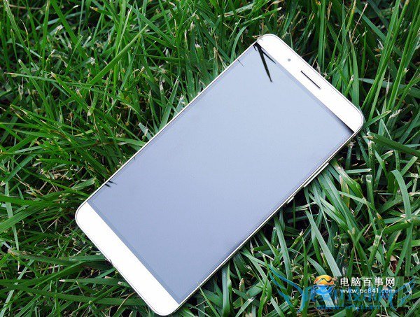 华为首款翻转镜头手机 荣耀7i开箱图赏