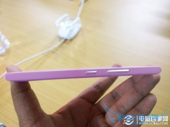 图为金立E7 mini机身侧面按键图片