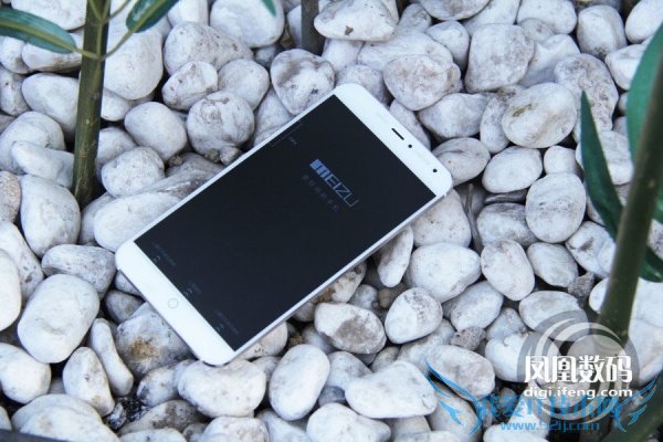 图为阿里YunOS系统版魅族MX4真机