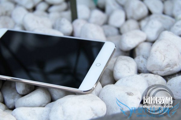 图为阿里YunOS系统版魅族MX4的Hone键