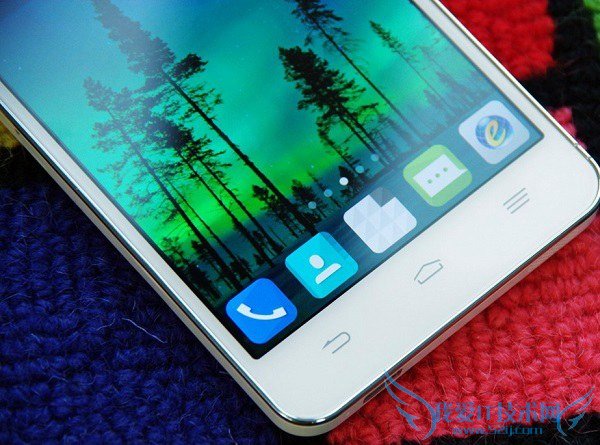 中兴青漾2手机屏幕底部按键外观