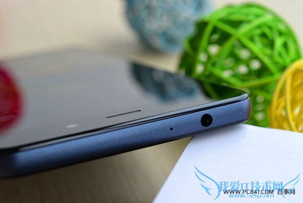 9.jpg 纽曼纽扣黑色版外观图赏