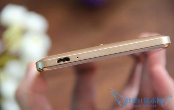 千元金属指纹机 中兴威武3开箱图赏