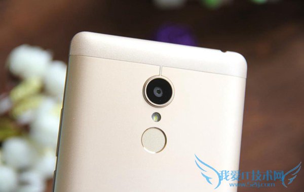 千元金属指纹机 中兴威武3开箱图赏