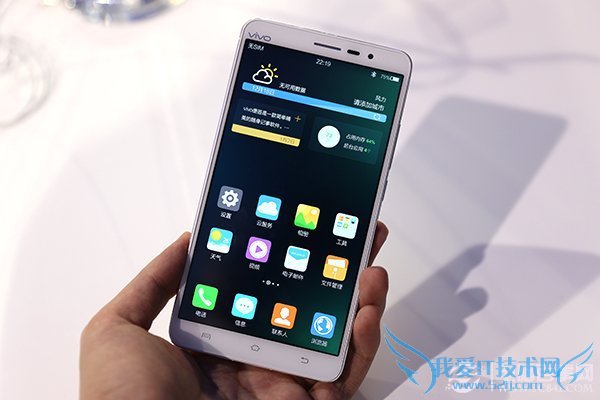 Vivo Xplay 3S上手体验:2K屏幕肉眼已无法分辨