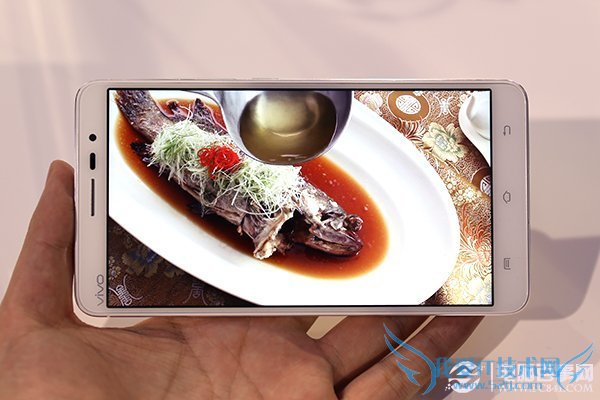 Vivo Xplay 3S极清晰屏