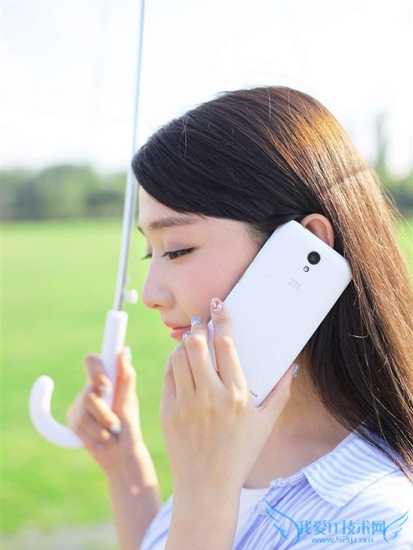 美女醉拍体验 中兴醉享手机图赏