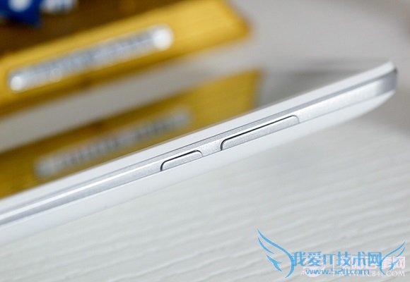 千元四核入机 中兴Q501U手机图赏