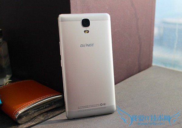 金立M5和Plus哪个好? 金立M5 Plus和M5区别对比