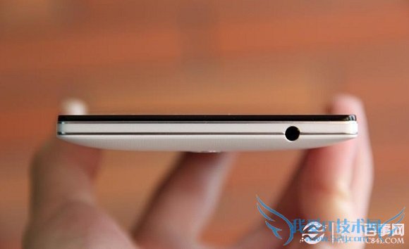 OPPO Find 7白色版机身顶部图片