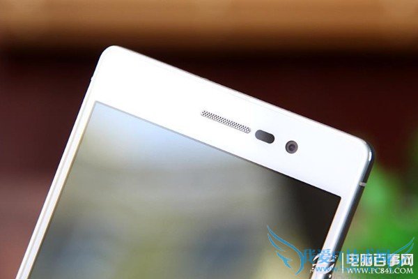 华为P7开箱手机正面上部图片