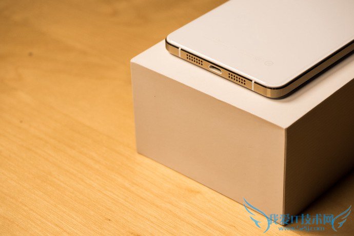 1499元勇气何在?一加手机X开箱评测