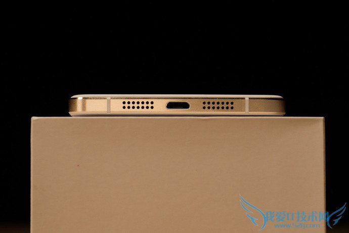 1499元勇气何在?一加手机X开箱评测