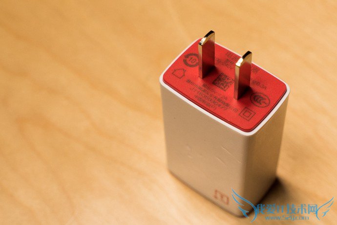 1499元勇气何在?一加手机X开箱评测