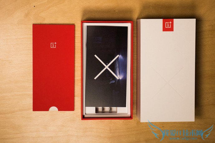 1499元勇气何在?一加手机X开箱评测