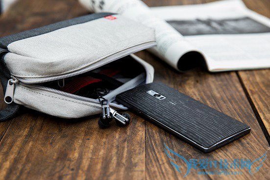 连配件都靓点 一加手机x暗夜黑版图赏