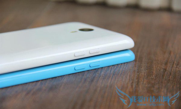 蓝白色魅蓝Note侧面对比