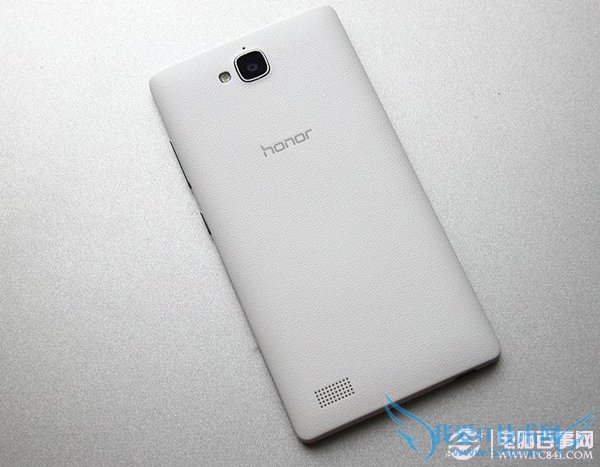 华为荣耀3C 4G版背面图赏