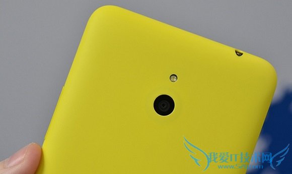 诺基亚Lumia 1320拍照摄像头