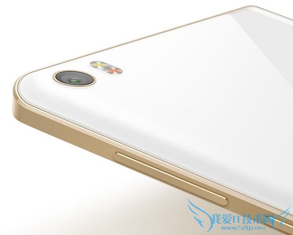 米Note顶配版依旧是2.5D弧面屏