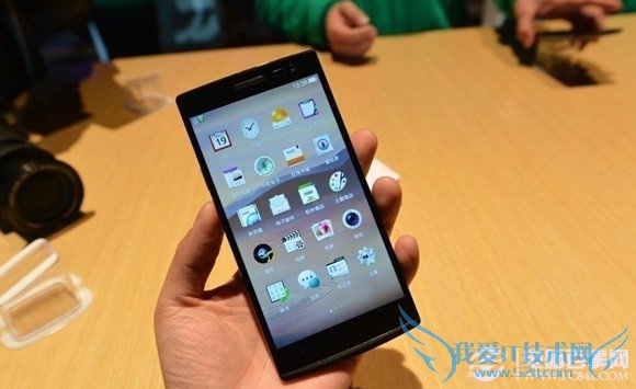 5.5英寸1080P屏 OPPO Find 7轻装版图赏