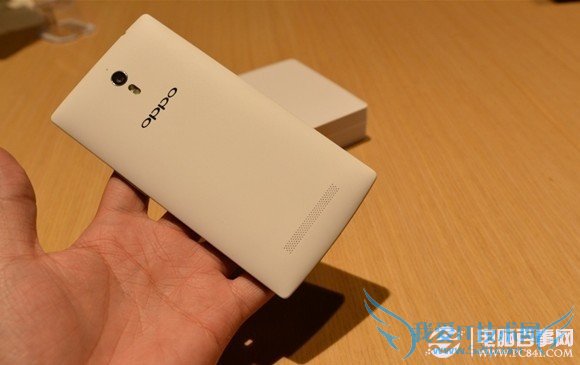 OPPO Find 7轻装版图片