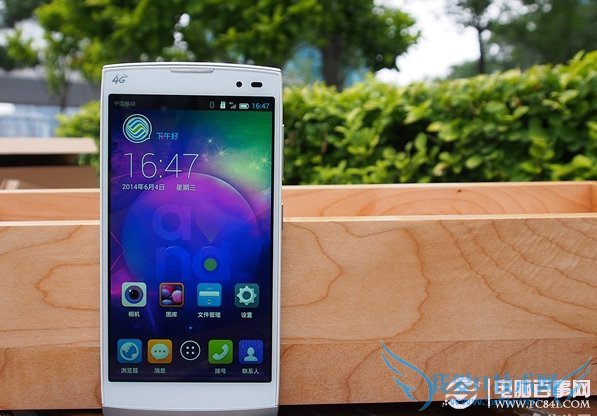 中国移动自主4G手机ME811图赏