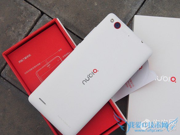 努比亚Z7 mini背面图片