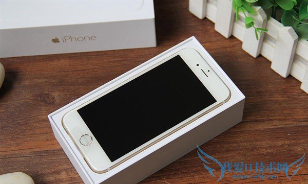 4.7英寸大屏 土豪金国行iPhone6开箱图赏